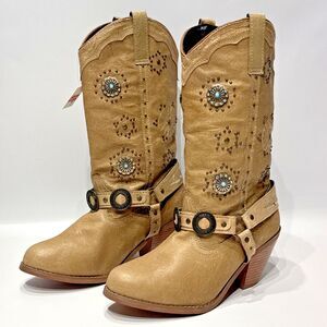 NWT Dingo Women’s Beige Leather Studded Harness 10" Western Boots Size 6.5M